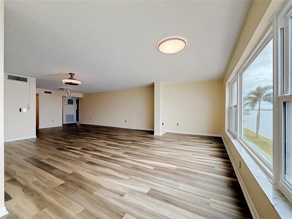 6020 SHORE BOULEVARD S 211 photo 16