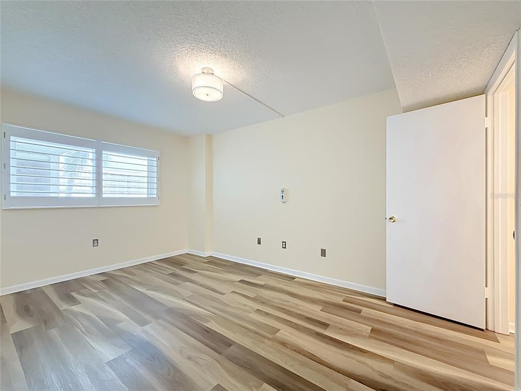 6020 SHORE BOULEVARD S 211 photo 24