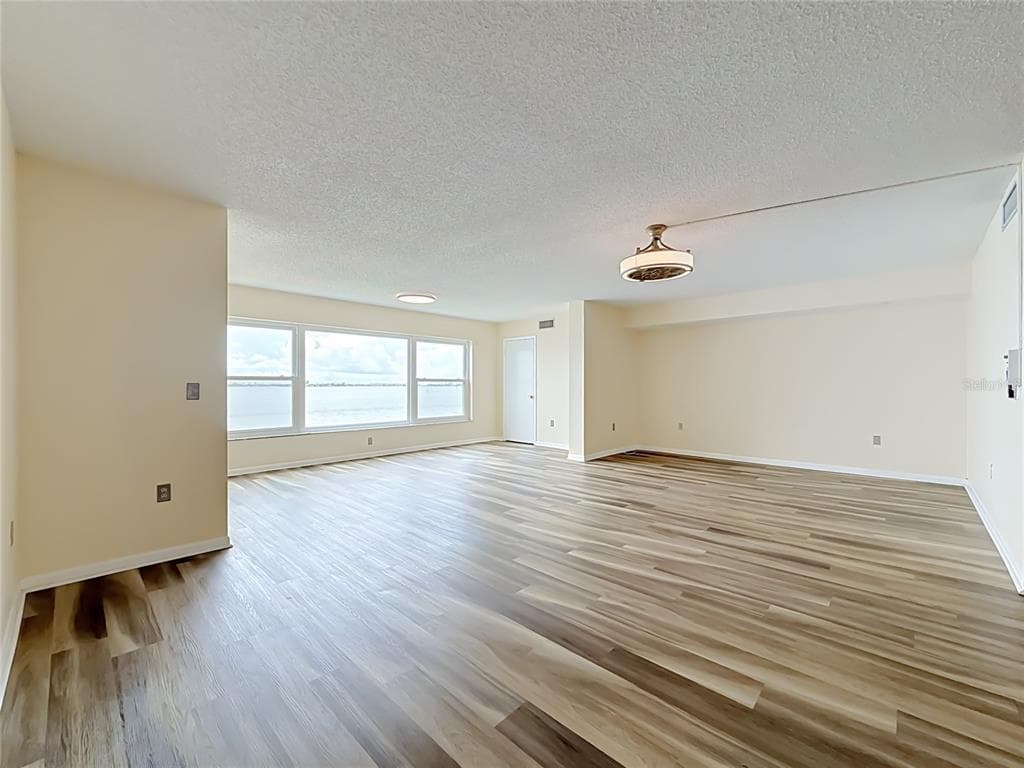 6020 SHORE BOULEVARD S 211 photo 10