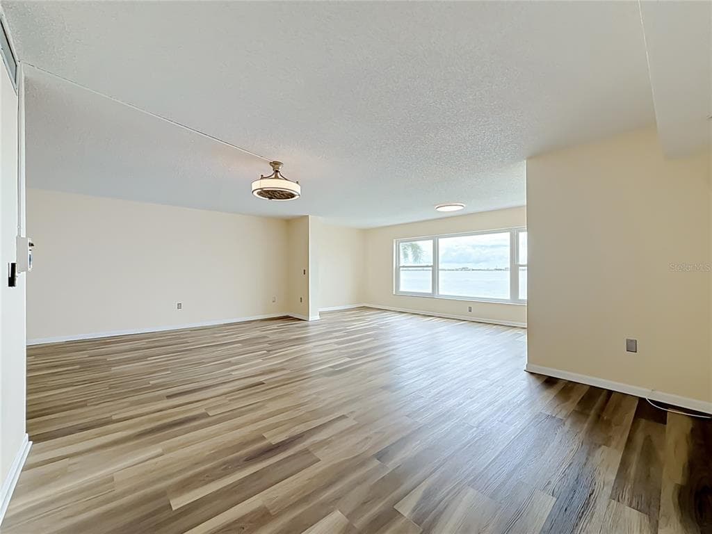 6020 SHORE BOULEVARD S 211 photo 14