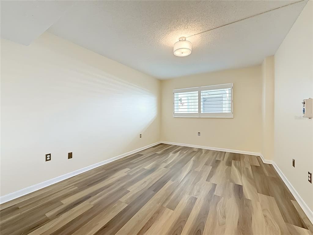 6020 SHORE BOULEVARD S 211 photo 25