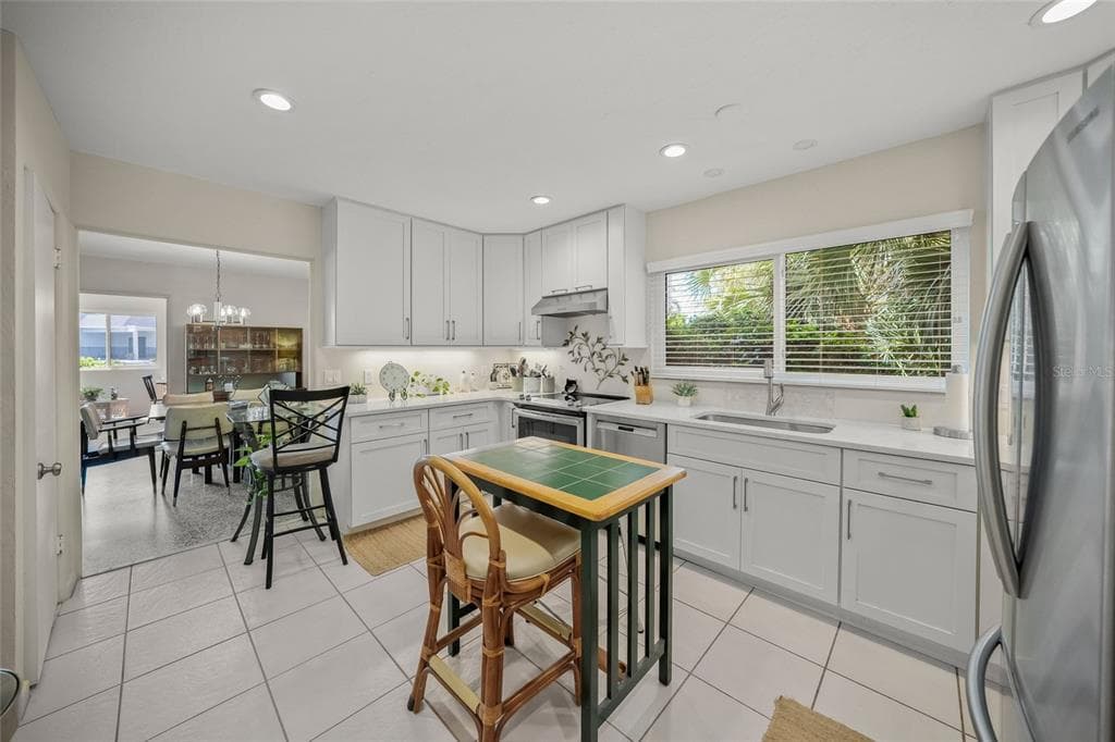 1820 STANFORD LANE photo 9