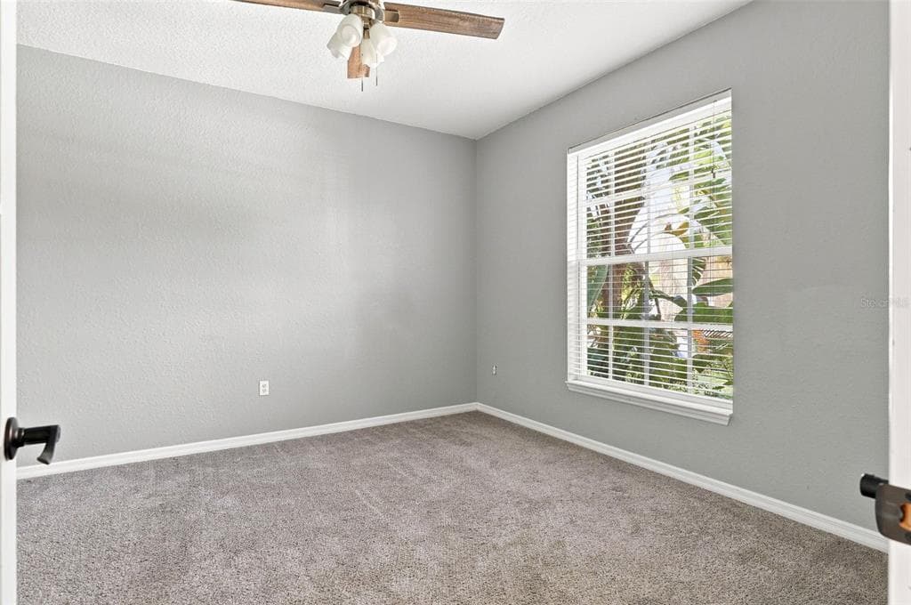 2386 PECAN DRIVE photo 6