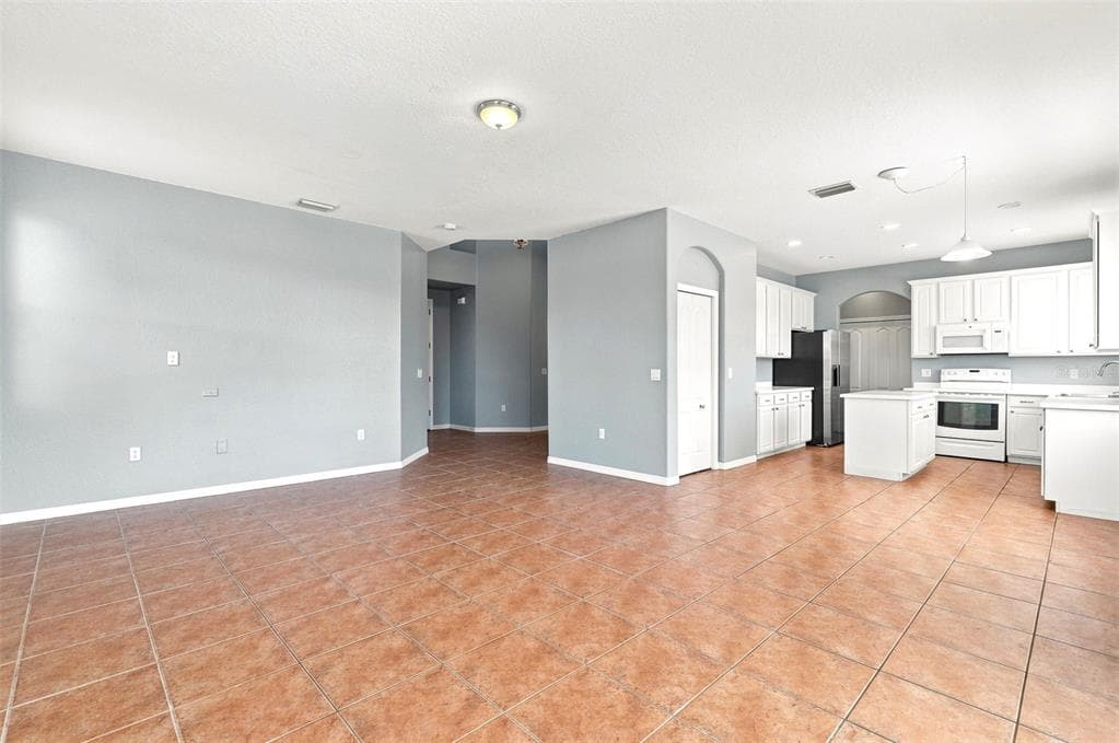 2386 PECAN DRIVE photo 10