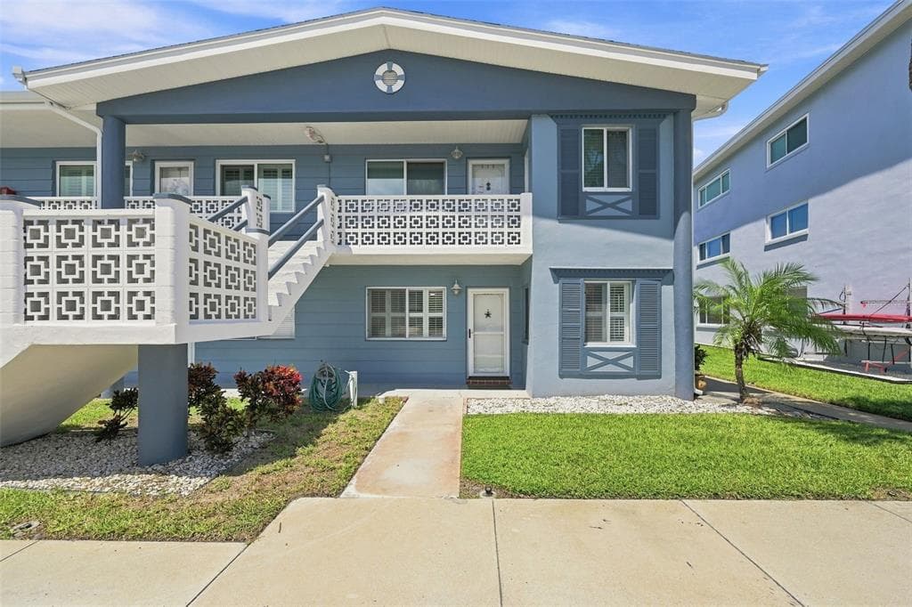 250 126TH AVENUE 110 photo 2