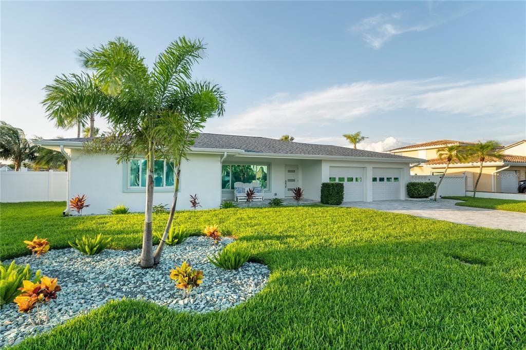 227 HOWARD DRIVE photo 3