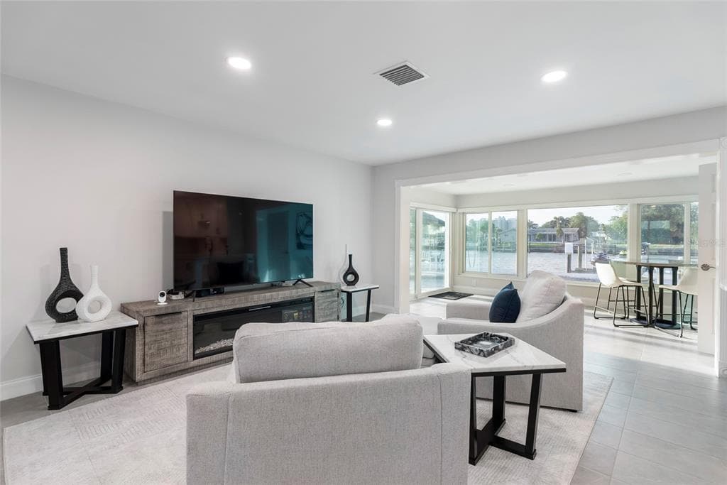 227 HOWARD DRIVE photo 8