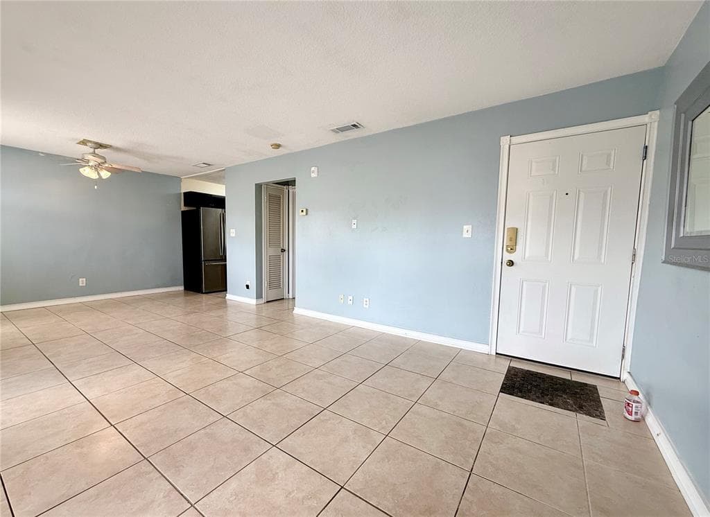 4784 BEACH DRIVE SE B photo 3