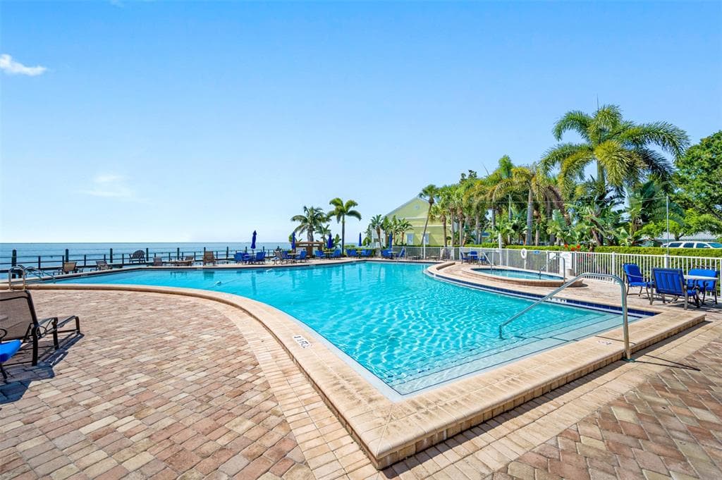 4784 BEACH DRIVE SE B photo 25
