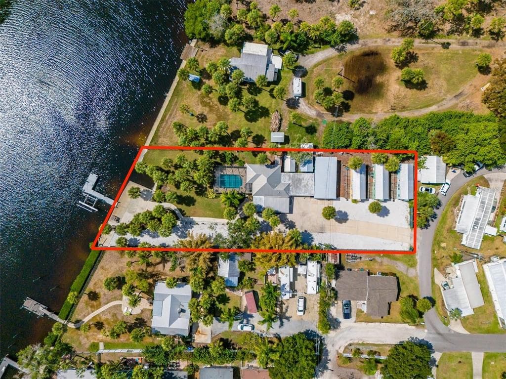 102 TROUVE LANE photo 3