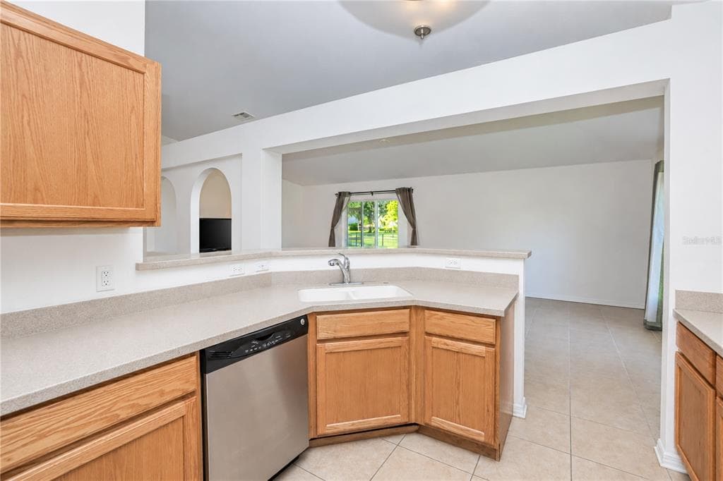 2639 SUNCOAST LAKES BOULEVARD photo 16