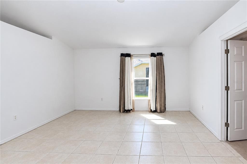 2639 SUNCOAST LAKES BOULEVARD photo 22