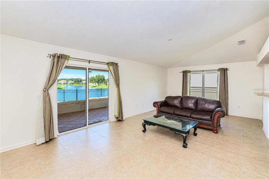 2639 SUNCOAST LAKES BOULEVARD photo 18