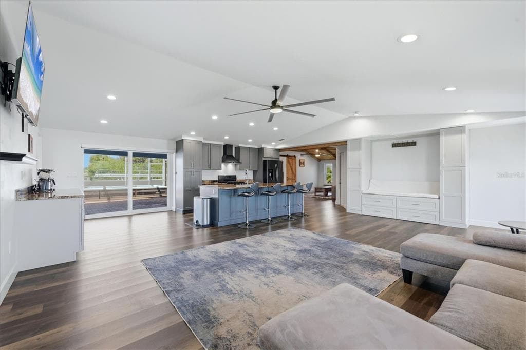 158 DARTMOUTH DRIVE NW photo 5