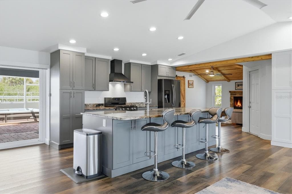 158 DARTMOUTH DRIVE NW photo 8