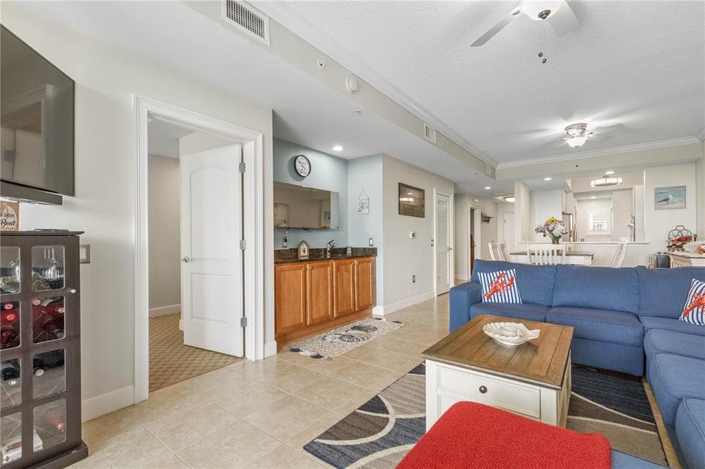 102 YACHT HARBOR DRIVE 567 photo 12