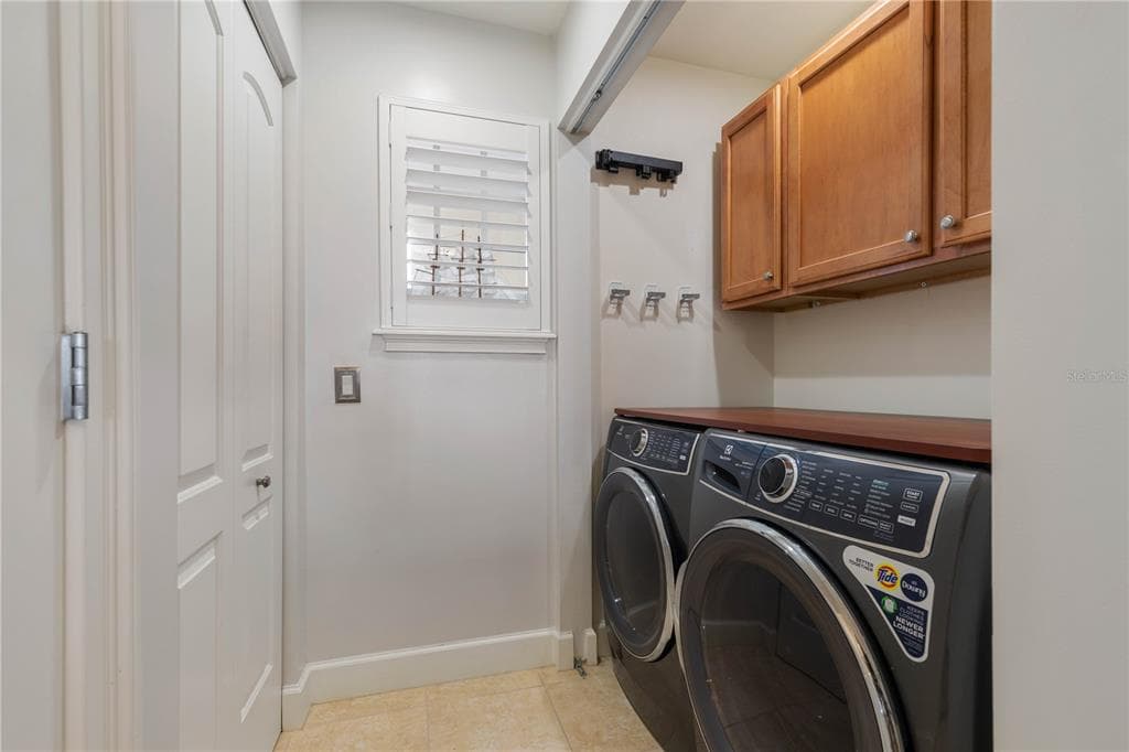 102 YACHT HARBOR DRIVE 567 photo 20