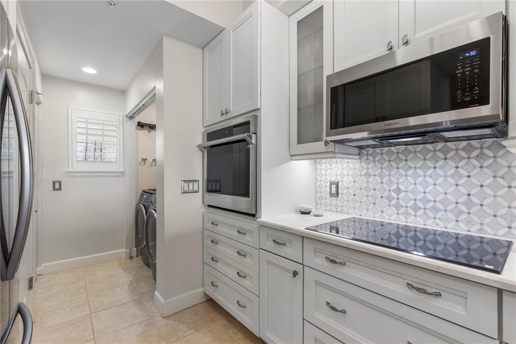 102 YACHT HARBOR DRIVE 567 photo 19