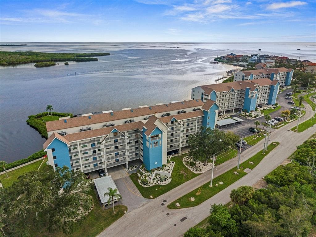 4620 BAY BOULEVARD 1142 photo 2