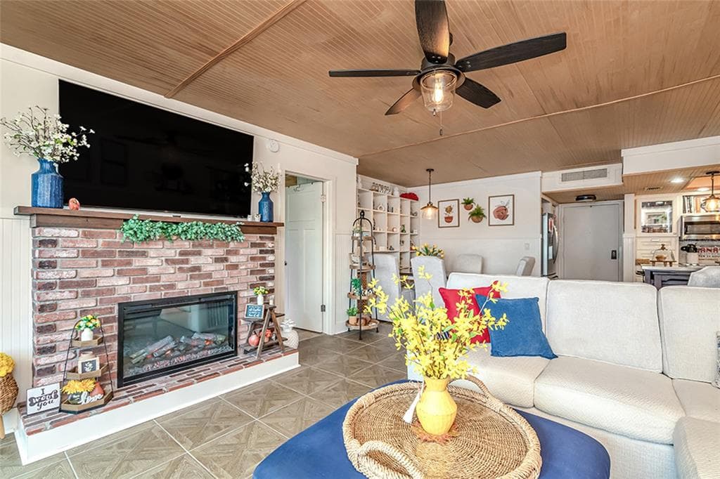 5220 BRITTANY DRIVE S 201 photo 8