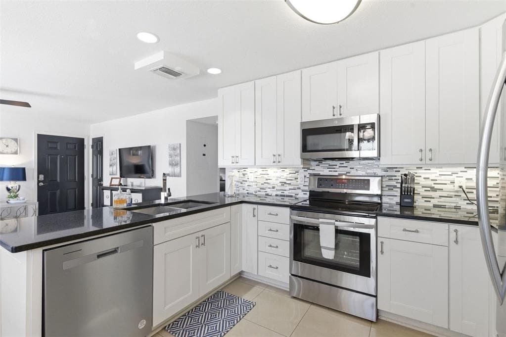 5280 COQUINA KEY DRIVE SE A photo 17