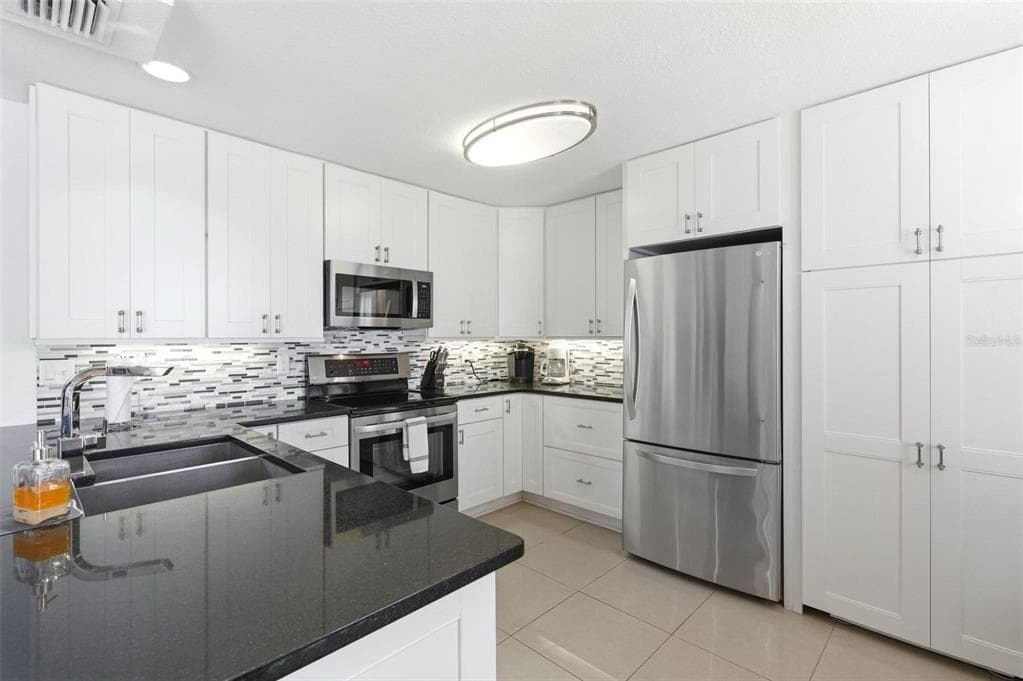 5280 COQUINA KEY DRIVE SE A photo 14