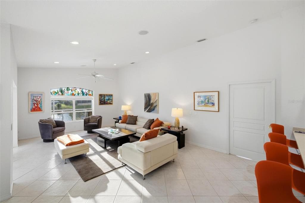 209 DIVINCI DRIVE photo 16