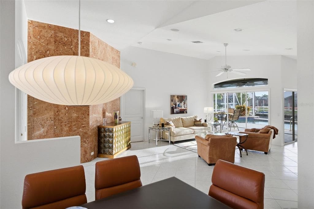 209 DIVINCI DRIVE photo 12