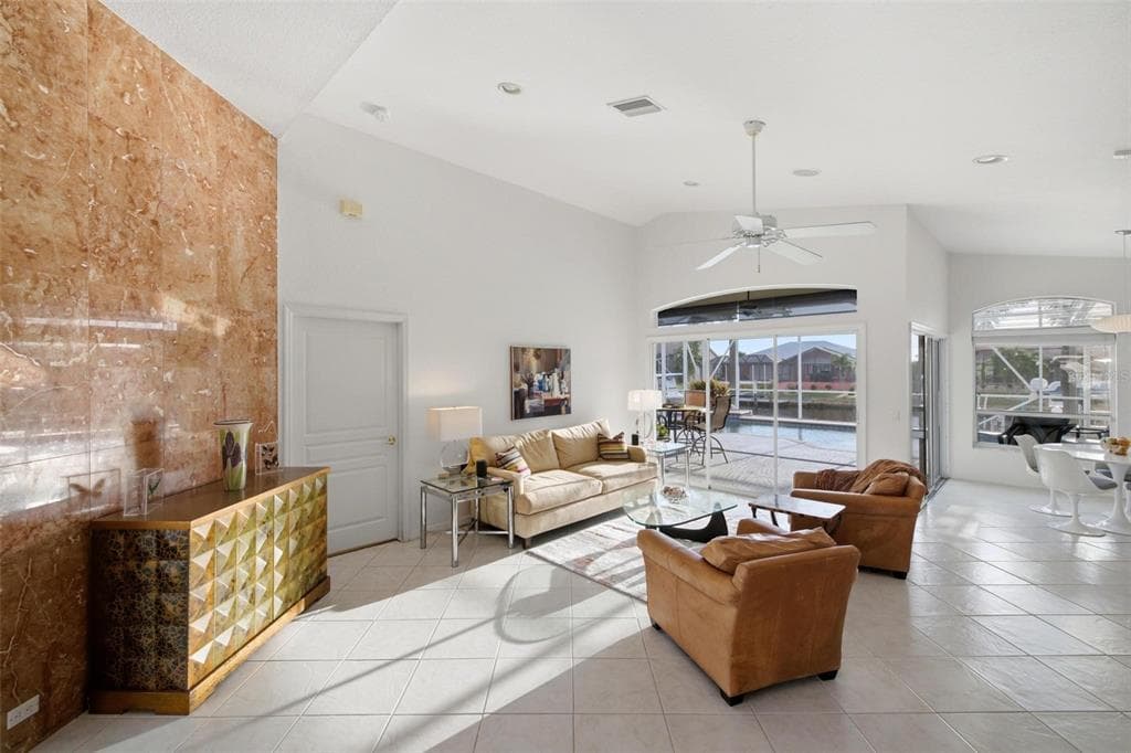 209 DIVINCI DRIVE photo 9
