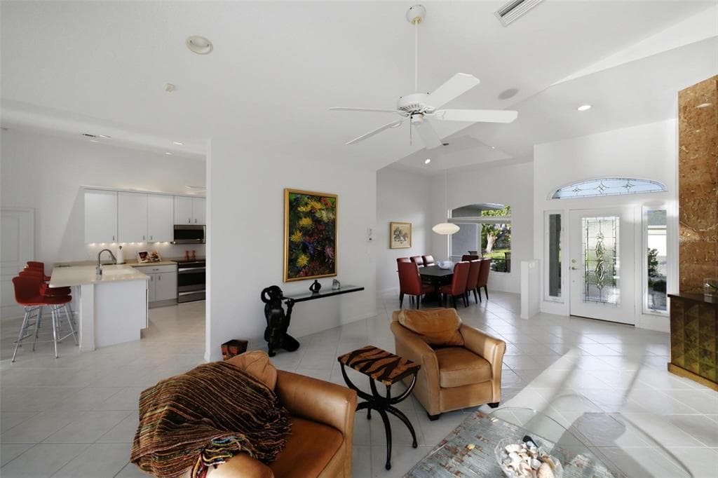 209 DIVINCI DRIVE photo 14