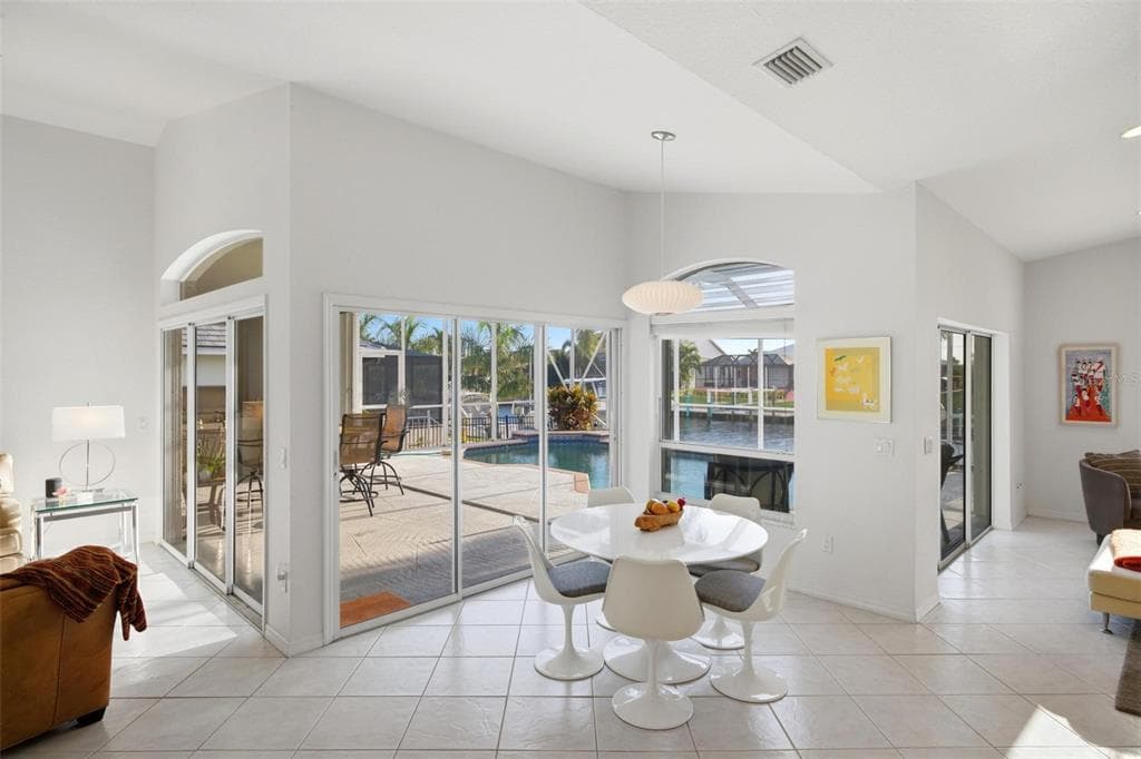 209 DIVINCI DRIVE photo 15