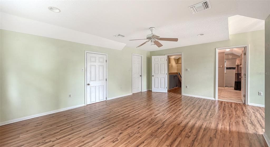 2046 CORDES STREET photo 19