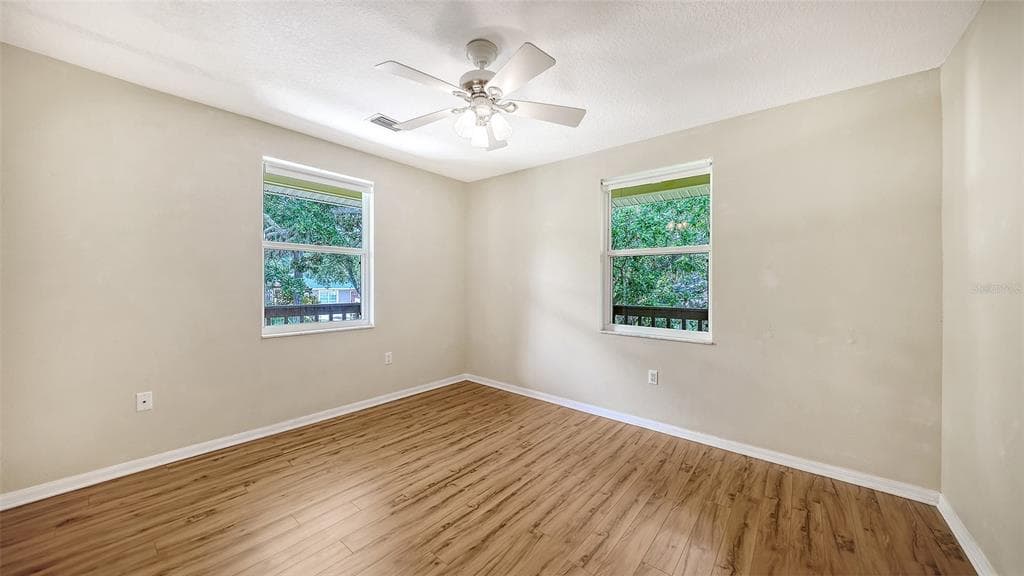 2046 CORDES STREET photo 21