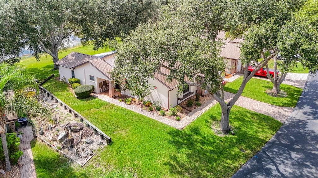 7406 HEATHER WALK DRIVE photo 16