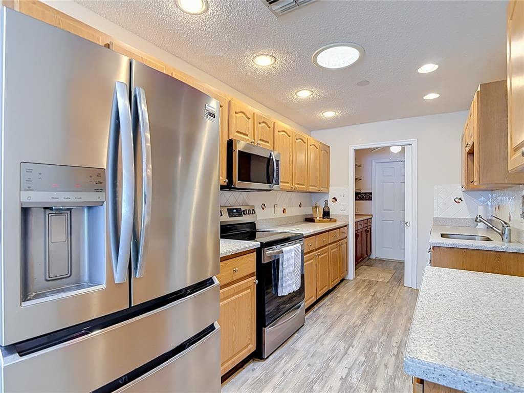7406 HEATHER WALK DRIVE photo 19