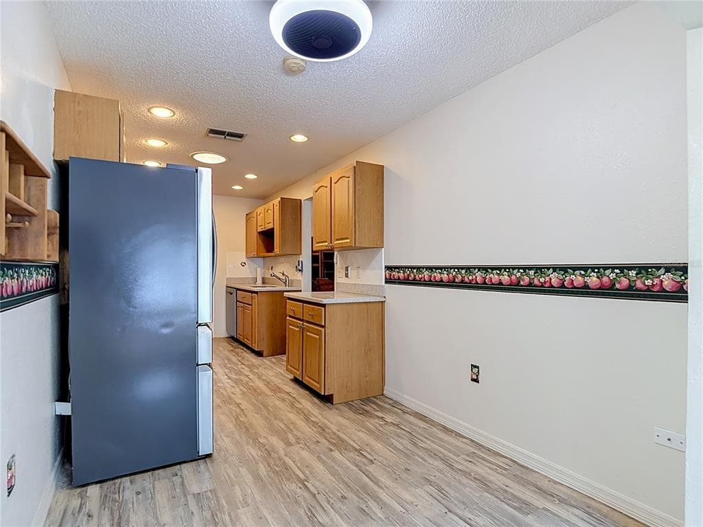 7406 HEATHER WALK DRIVE photo 21