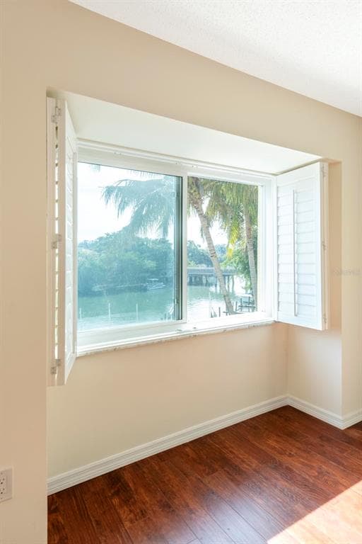 870 HUDSON AVENUE 870 photo 17