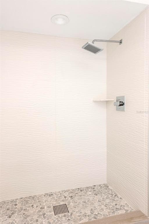 870 HUDSON AVENUE 870 photo 16