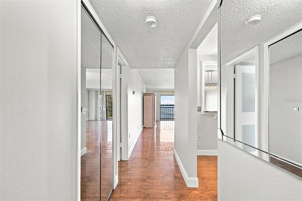 7700 SUN ISLAND DRIVE S 202 photo 9