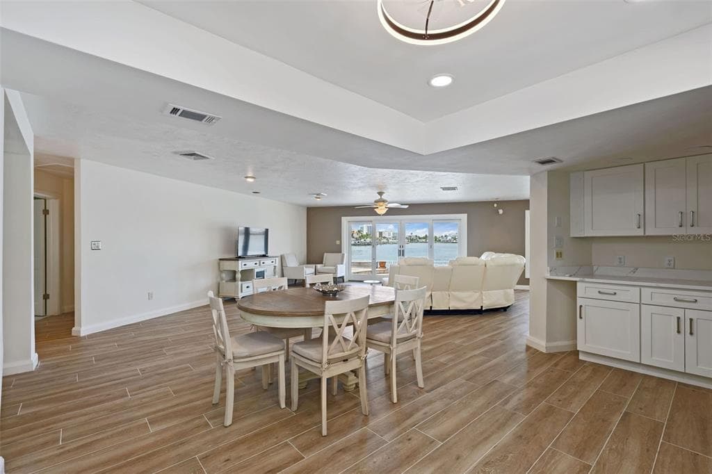 290 BAYSIDE DRIVE photo 23