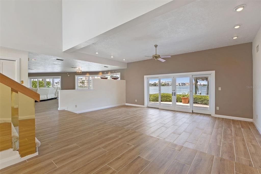 290 BAYSIDE DRIVE photo 17