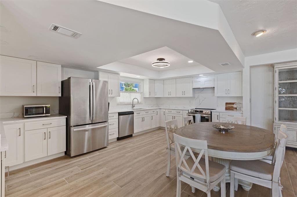 290 BAYSIDE DRIVE photo 20
