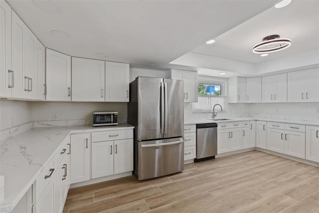 290 BAYSIDE DRIVE photo 19