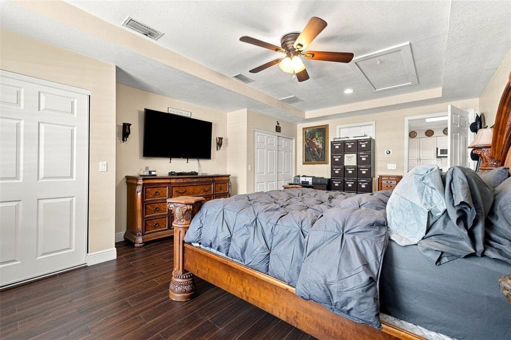 3104 W OSBORNE AVENUE photo 22