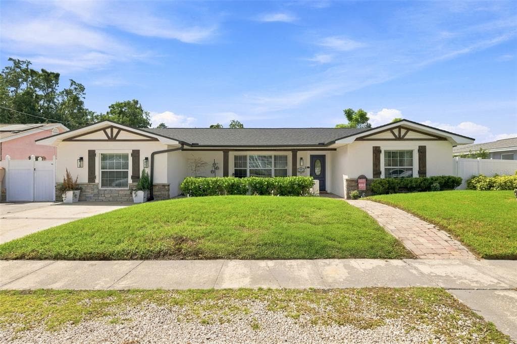 3104 W OSBORNE AVENUE photo 1