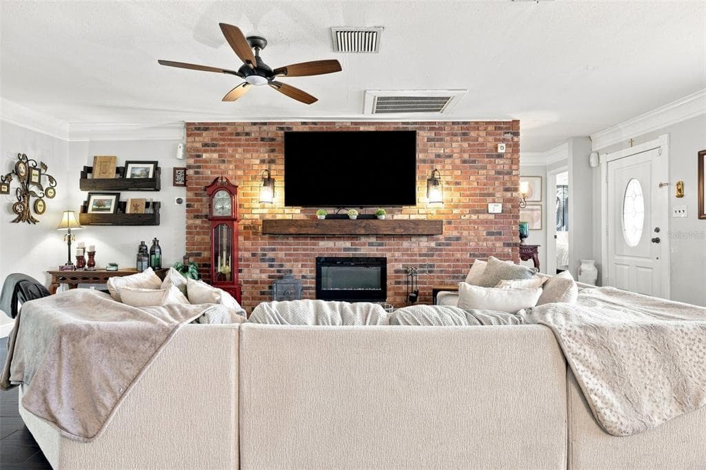 3104 W OSBORNE AVENUE photo 9