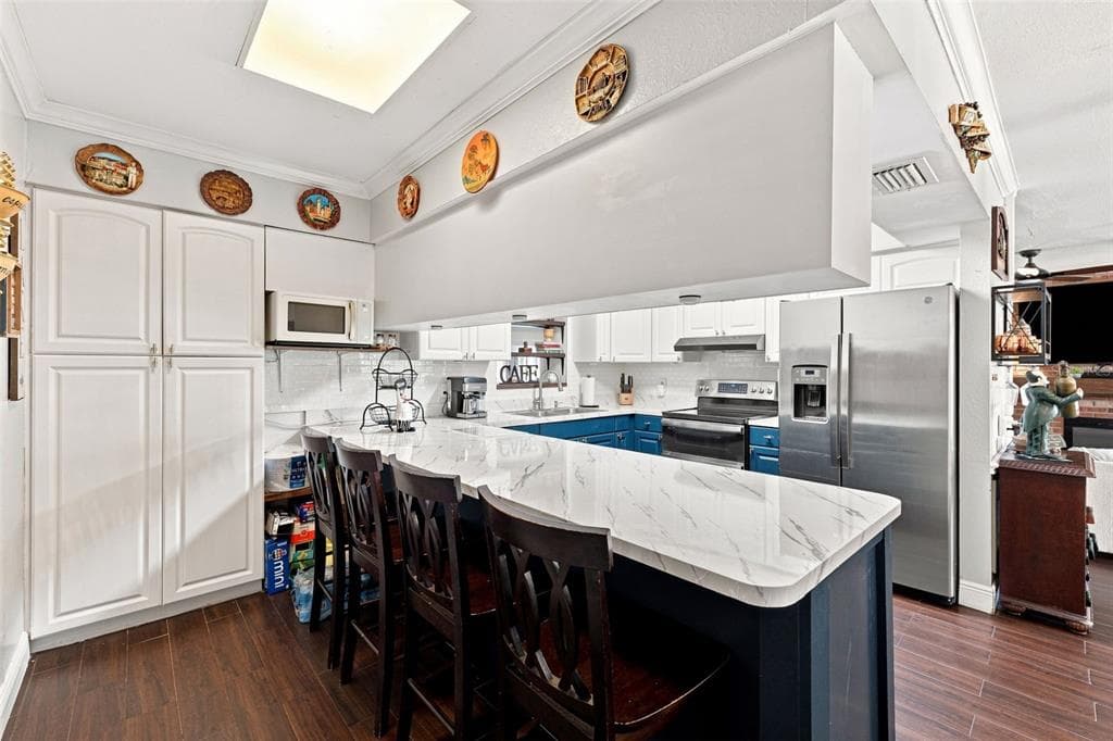 3104 W OSBORNE AVENUE photo 14