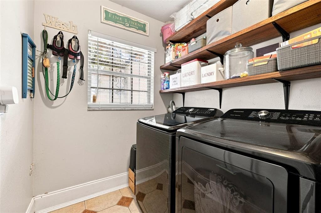 3104 W OSBORNE AVENUE photo 25