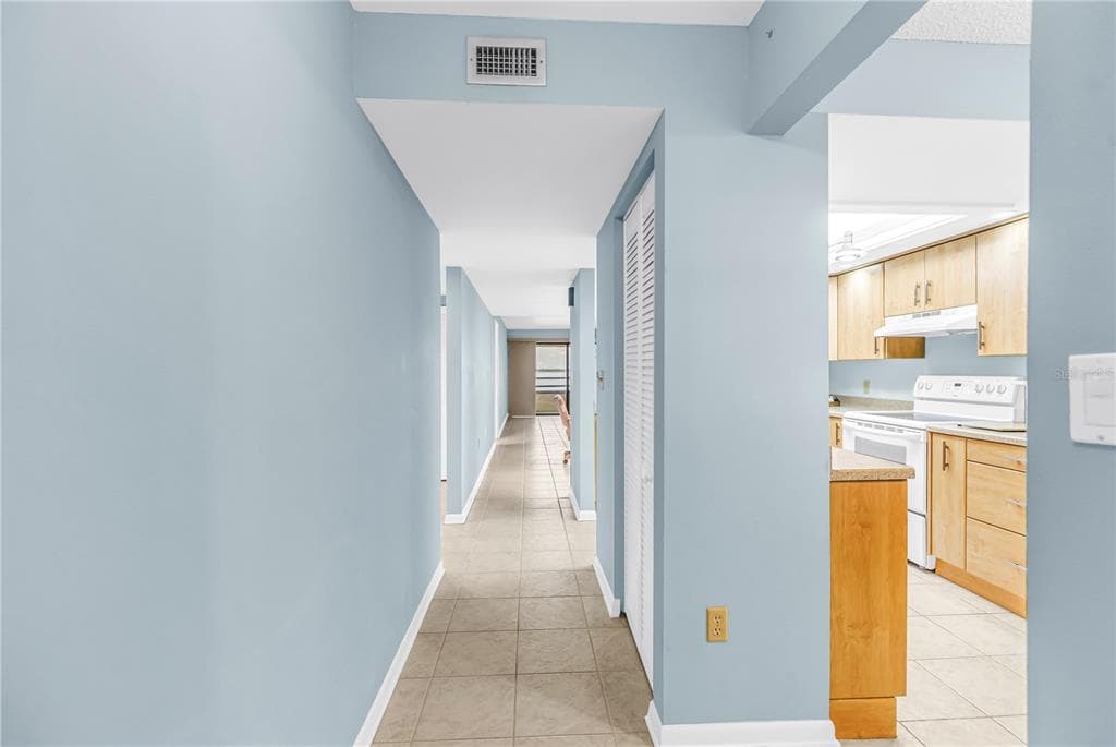 103 1ST STREET E 306 photo 9