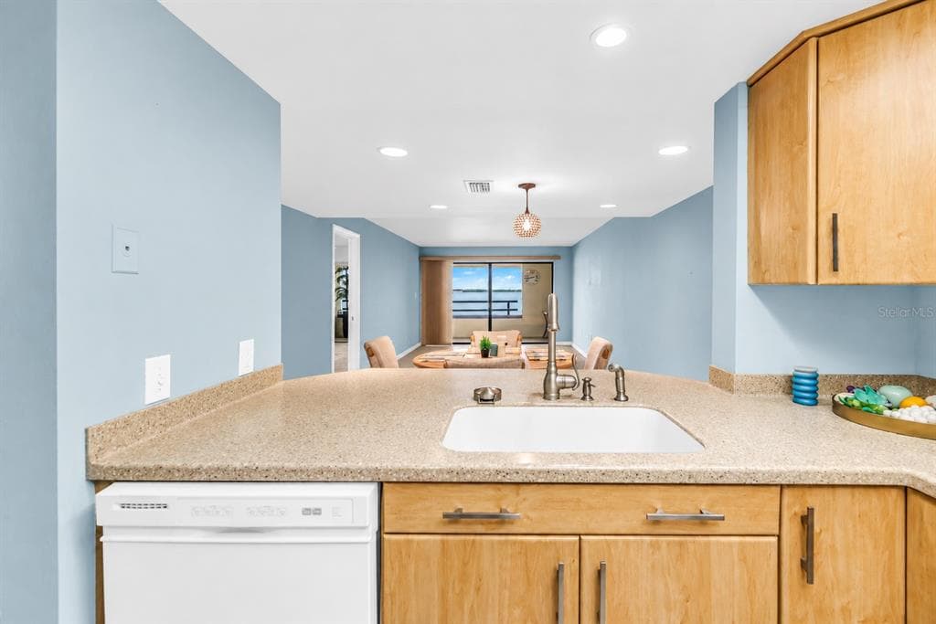 103 1ST STREET E 306 photo 10